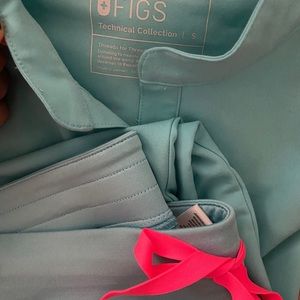 Figs neon blue SET